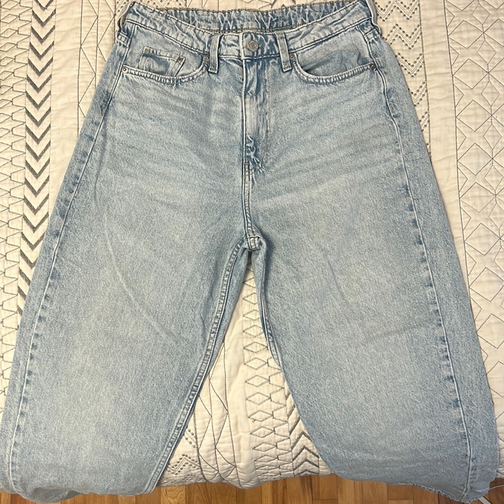 H&M LOOSE MOM JEANS